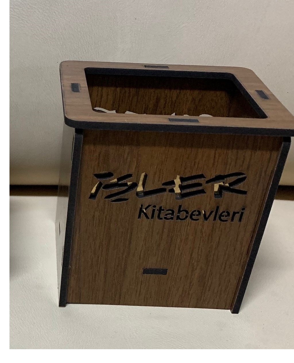 AHŞAP KALEMLİK (KOLİ İÇİ 60 ADET )